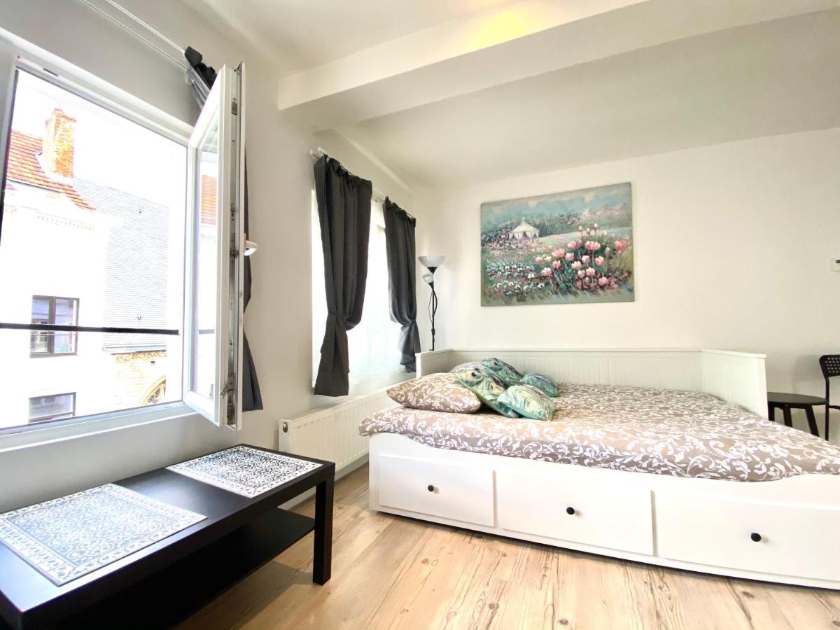Bonjour Apartments Сentre 3 Antwerpen Ngoại thất bức ảnh